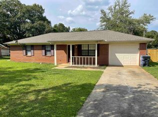 75 Grove Creek Dr, Locust Grove, GA 30248