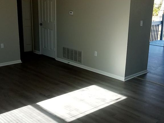 3rd image of 3812 Brooklyn Ave #840330