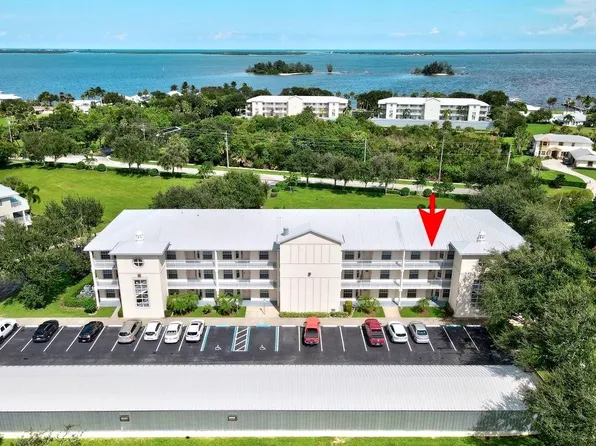 13530 Mystic Dr #A302, Sebastian, FL 32958
