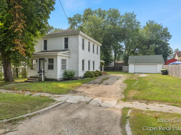 405 E State St, Greenville, MI 48838