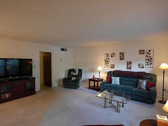 4th image of 1458 Magellan Cir #302