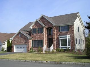 15 Gates Pl, Wayne, NJ 07470