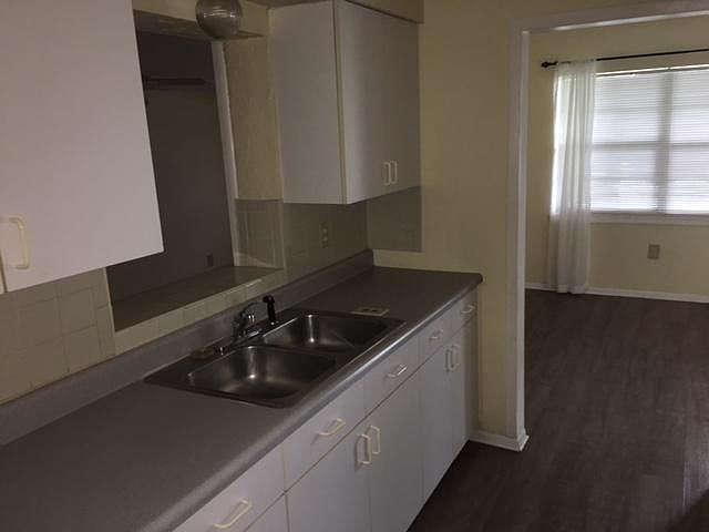 kitchen with Refrigerator