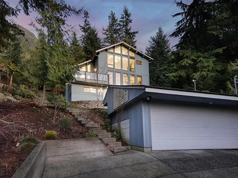 445 Mountain Dr — Photo 5