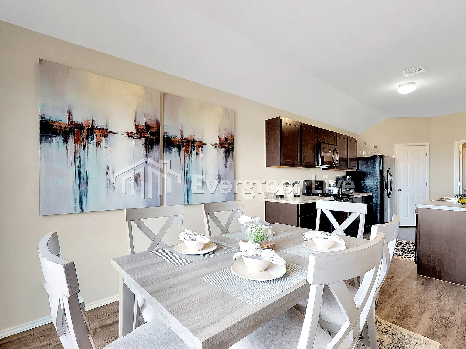 4 bed, 2.0 bath, 1459 sqft, $1,705 — Photo 3