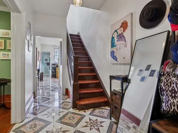 2014 New York Avenue image 3 of 32