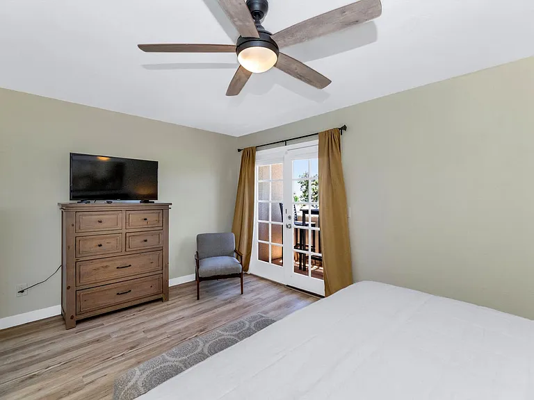3037 E Rose Ln — Photo 14