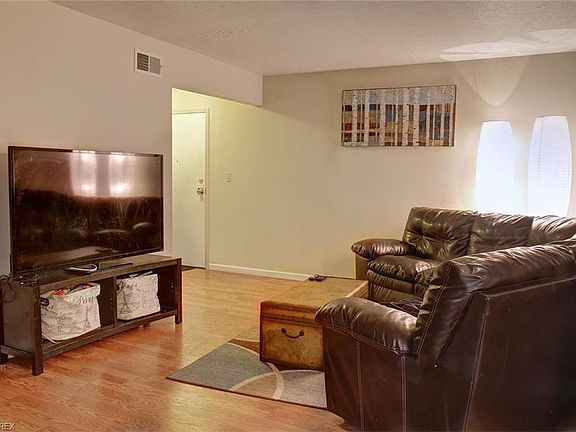 2nd image of 18501 Hilliard Blvd APT 102