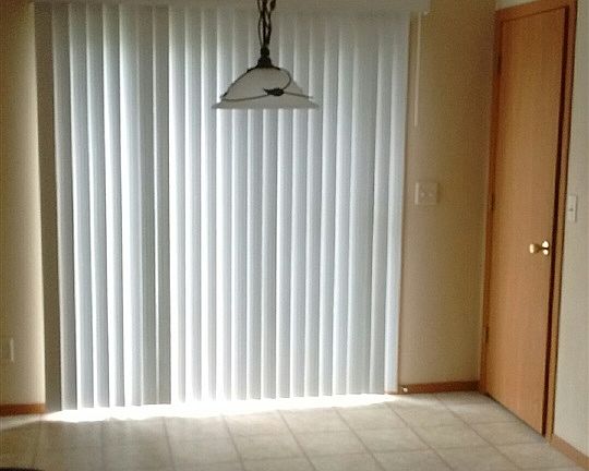 3rd image of 5572 Stockton Dr