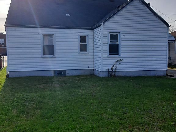 3rd image of 39134 Charbeneau St