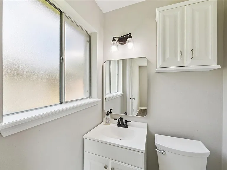 108 Annette Ln — Photo 5