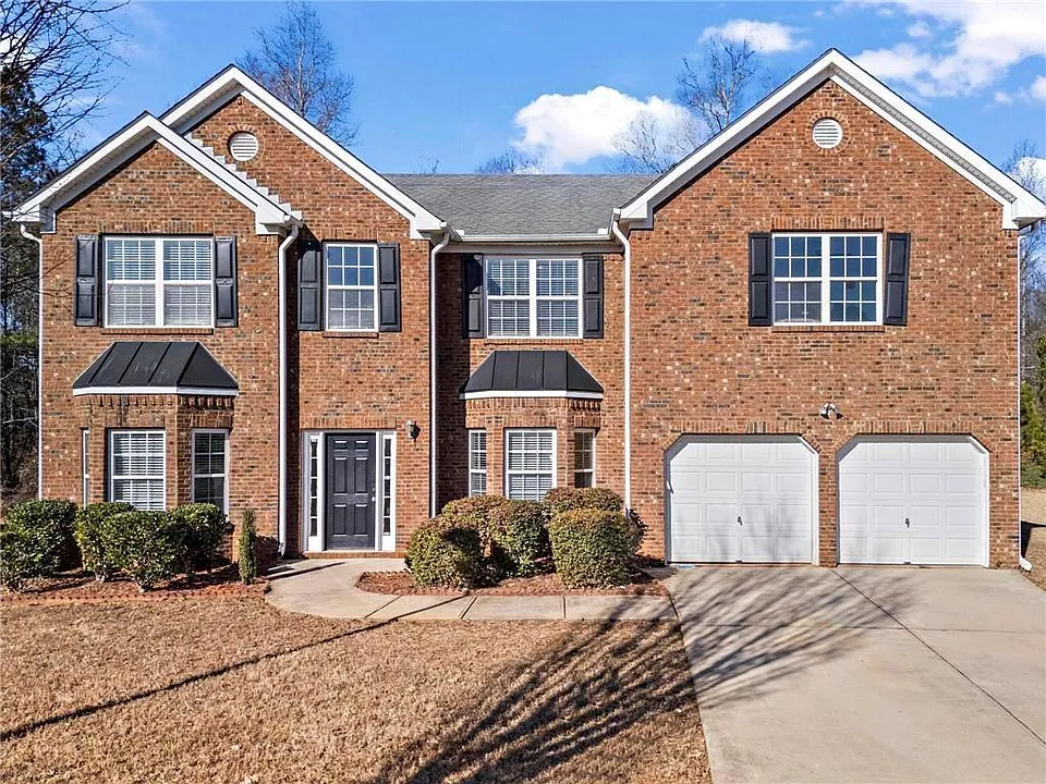 221 Cutbank Ct SW