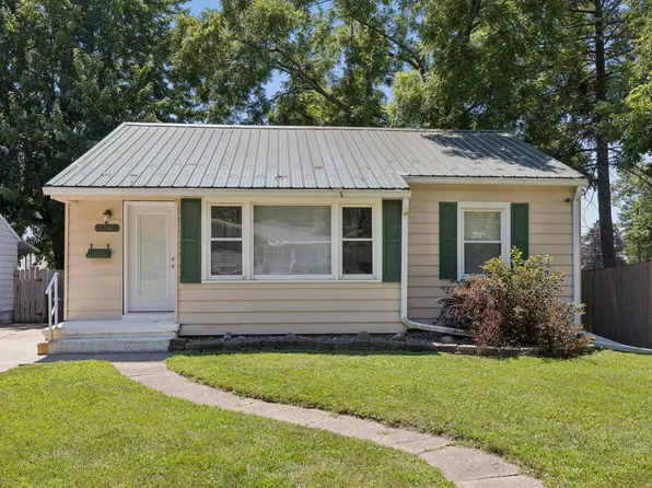 1241 8th Ave S, Clinton, IA 52732