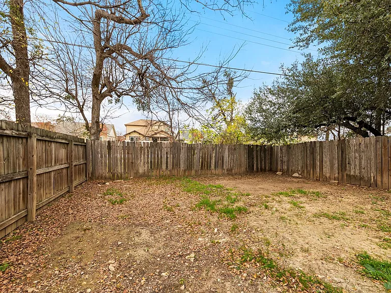 313 Greenlawn Blvd — Photo 28