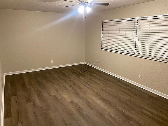 2nd image of 1426 E Llano Dr