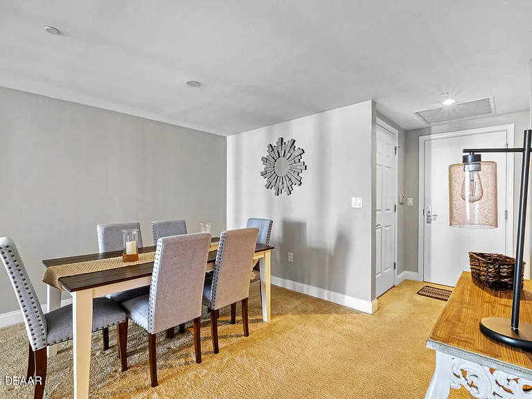 231 Riverside Dr #9061 — Photo 8