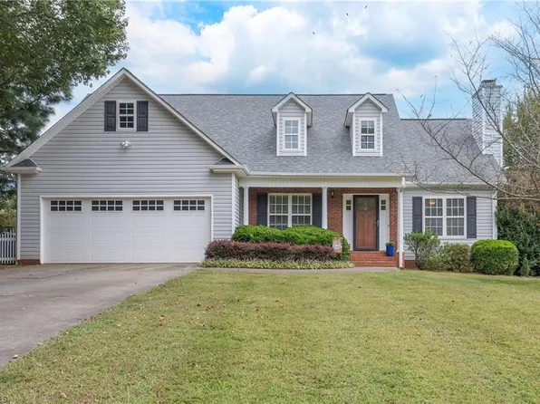 137 Savannah Ct, Advance, NC 27006