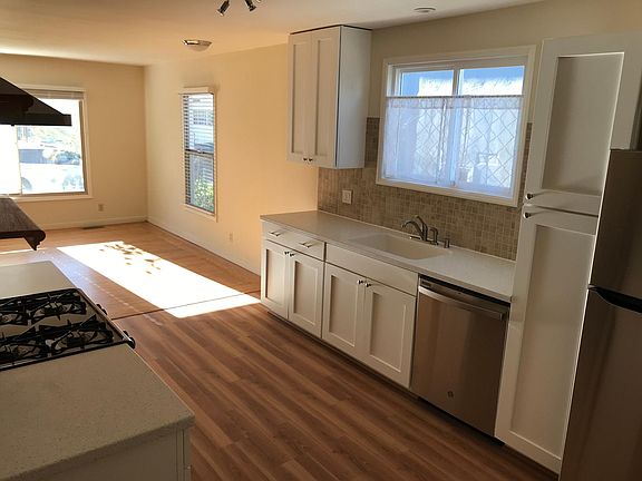 Kitchen - 740 Liberty