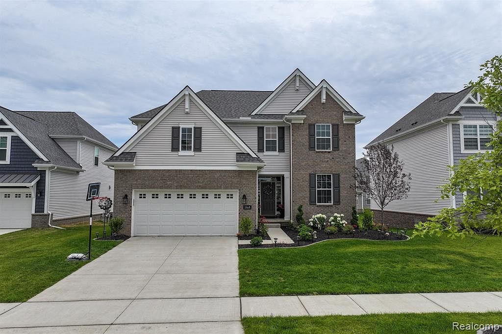 1868 Ruby St, Wixom, MI 48393 | Zillow