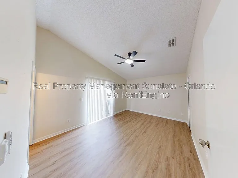 9711 Red Clover Ave — Photo 5