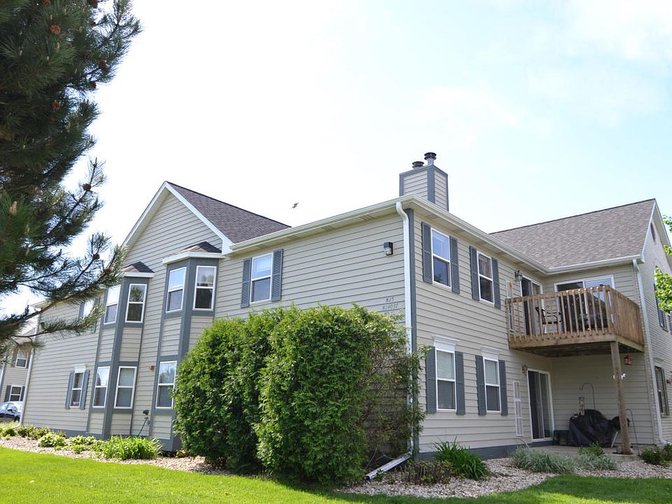 1st image of N25W24037 River Park Dr
