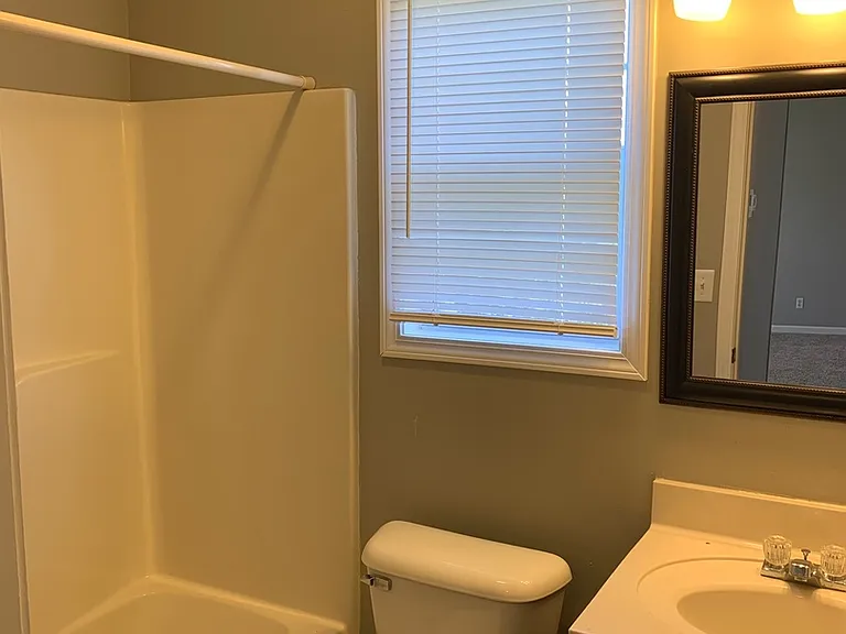 102 Eaglewood Ct — Photo 14