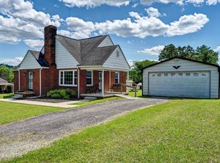 706 Lantana Ln, Clinton, TN 37716