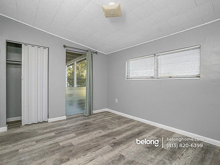 691 Sharon Cir — Photo 11