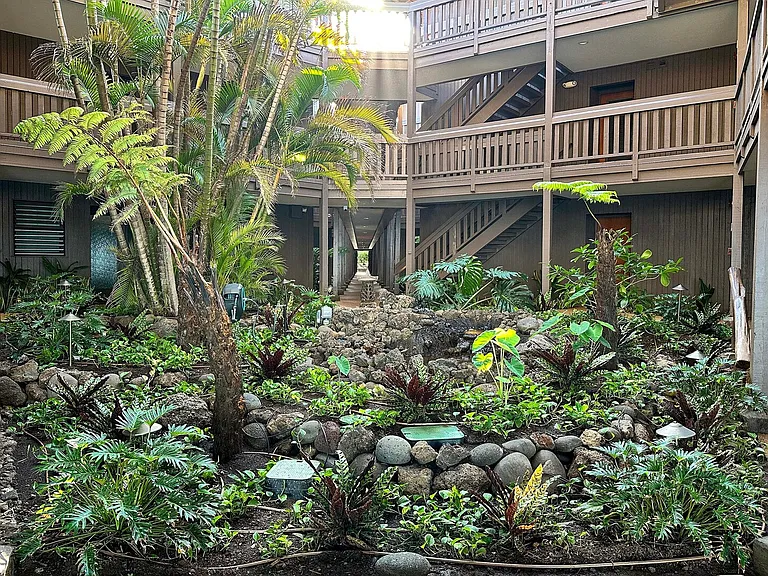 S Kihei Rd — Photo 39