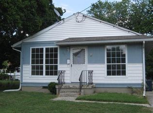 207 S Warwick Rd, Magnolia, NJ 08049