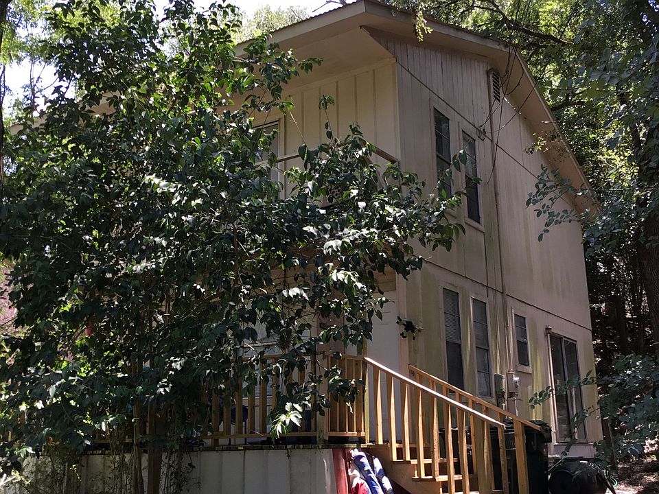 2nd image of 833 Old Ranch Rd #12