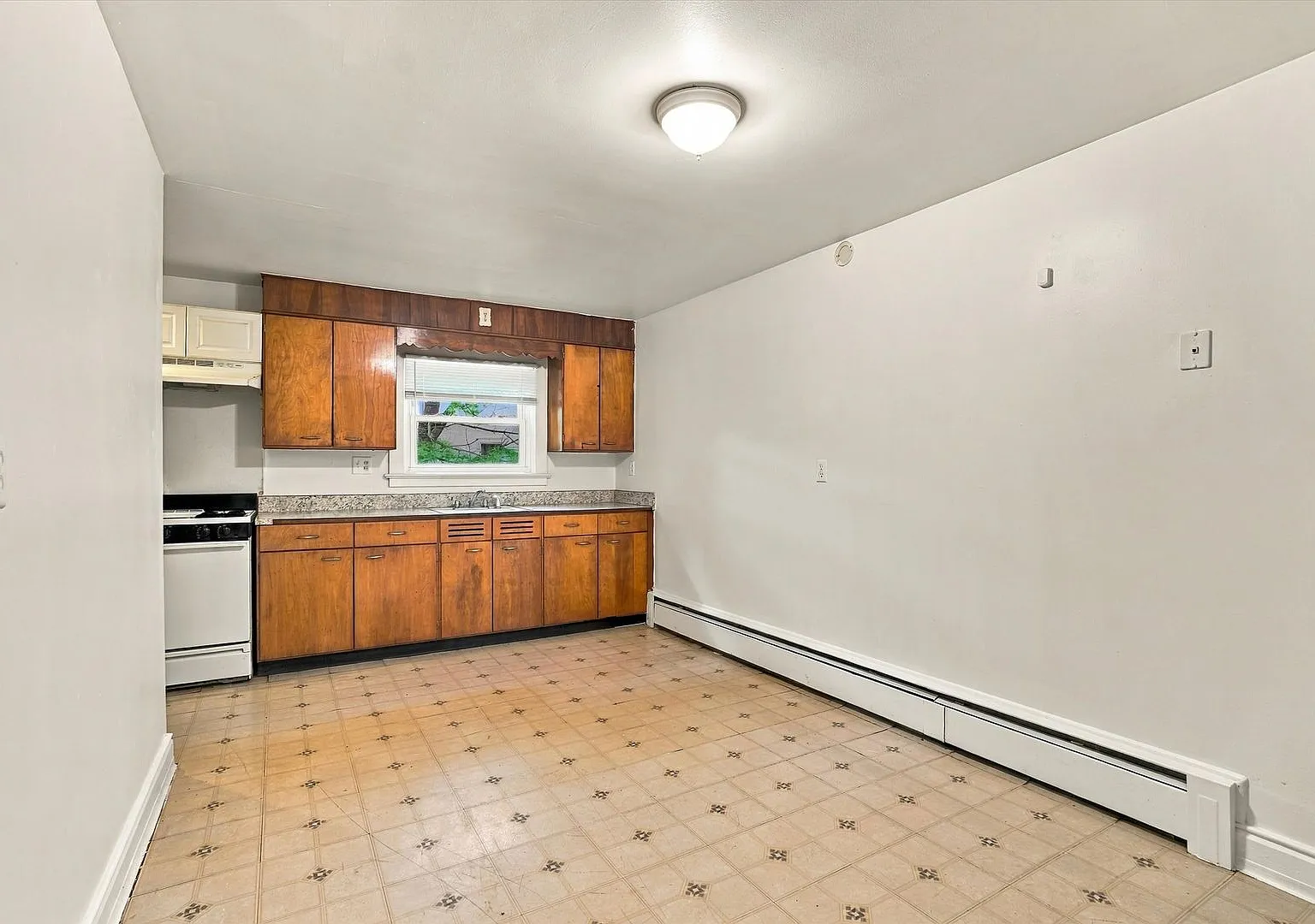 509 Bridge St — Photo 3
