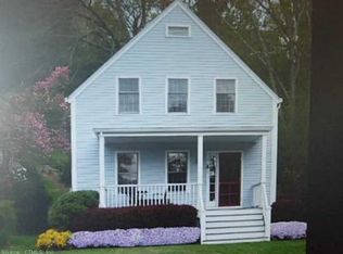 7 Grove Ave, Mystic, CT 06355