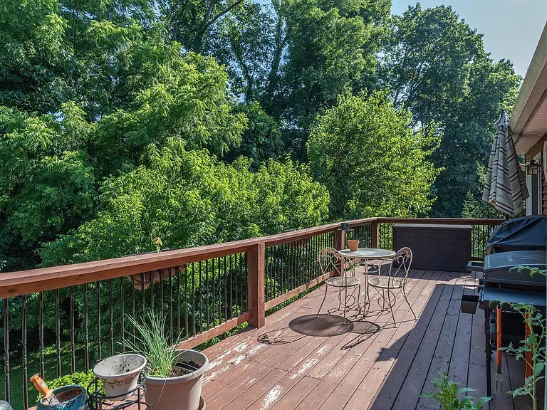 1106 W Countryside Ln — Photo 16
