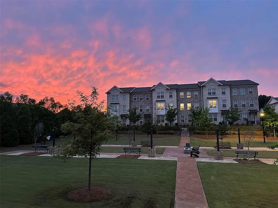 4405 Sims Park Overlook
