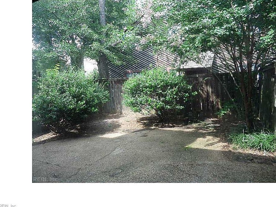 1st image of 629 Masefield Cir