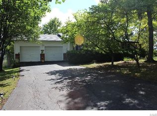 2206 Hensons Farms Rd, Festus, MO 63028