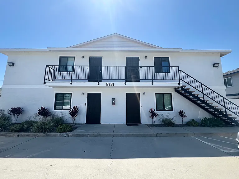 8731 La Salle St #3 — Photo 1