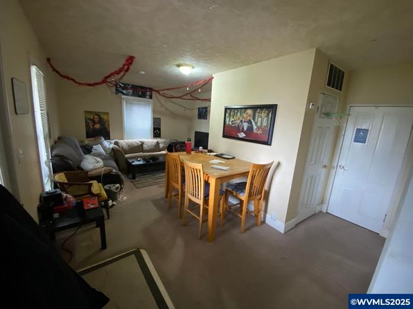 salem-oregon-80487815 picture