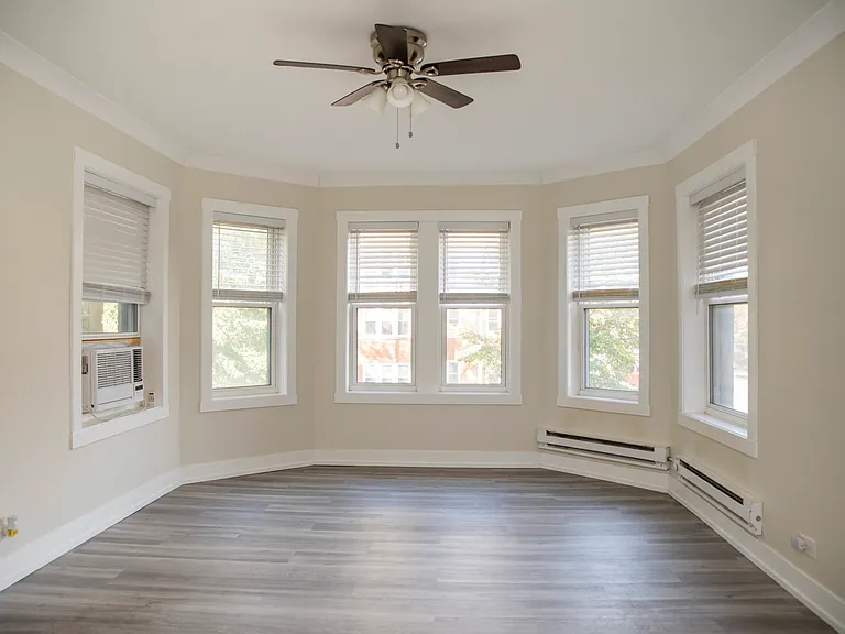 1415 W Hutchinson St #3 — Photo 9