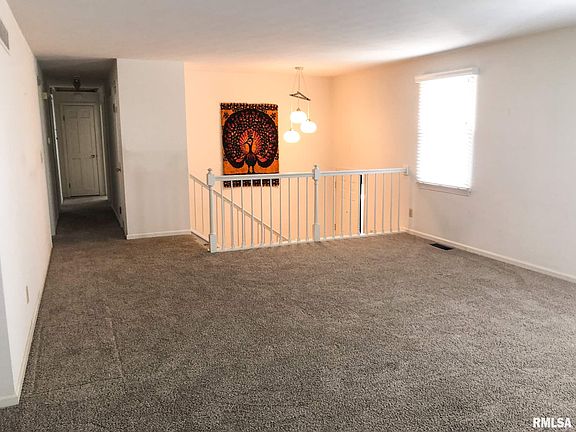 5th image of 2929 W Parkridge Dr