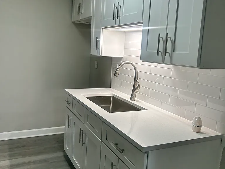 10L Fernwood Dr #10L — Photo 3