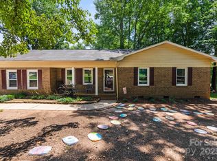 1994 Willow Ridge St, Conover, NC 28613