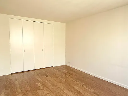 Rented by RELO REDAC INC. | media 11