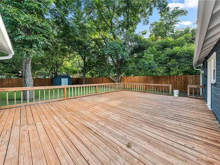 41044 Austin Ave — Photo 41