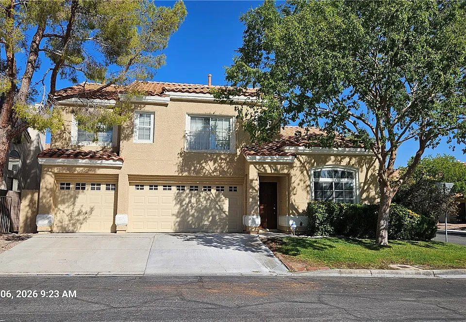 2033 Paradise Peak Dr