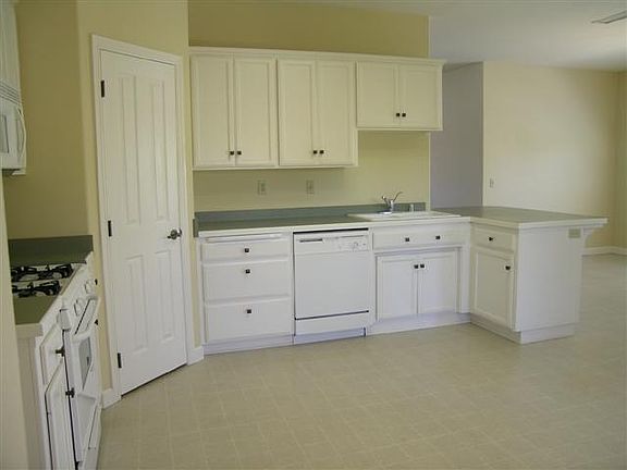 Spacious and Bright Kitchen with Informal Dining Area