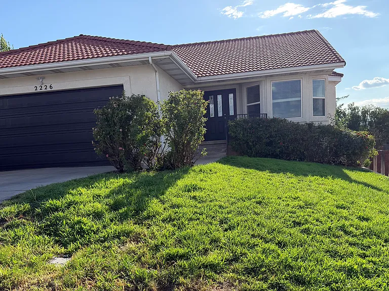2226 Englemann Pl — Photo 1