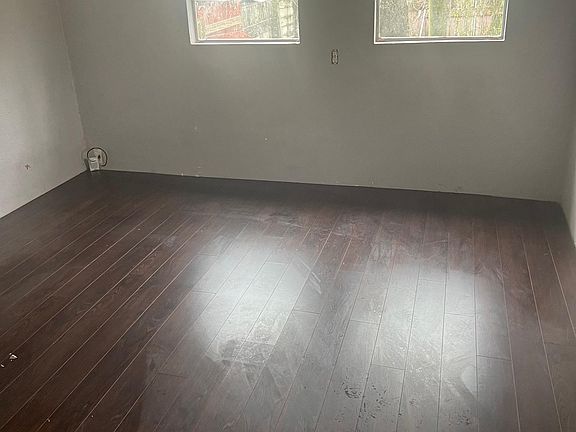 3rd image of 9890B NE 30th Ct