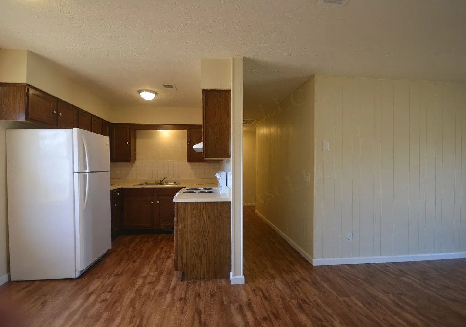 South Street Apartments — Photo 1